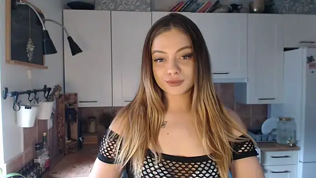 Snapshot of BuffyxLUST chatting on 04-08-26, 02:17 BuffyxLUST online show from 04-08-26, 02:17