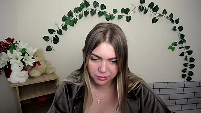 Snapshot of Magic_Katarina_ chatting on 09-17-25, 06:59 Magic Katarina  online show from 09-17-25, 06:59