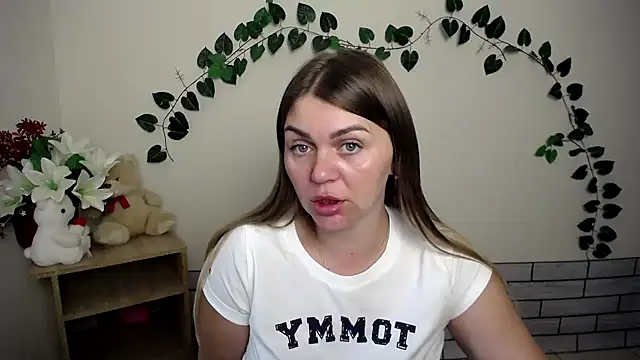 Snapshot of Magic_Katarina_ chatting on 09-18-25, 06:59 Magic Katarina  online show from 09-18-25, 06:59