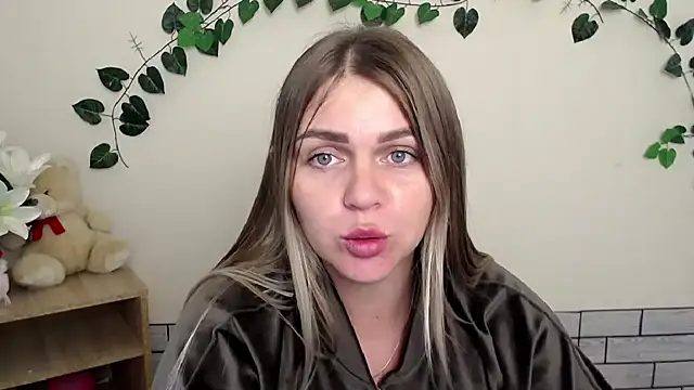 Snapshot of Magic_Katarina_ chatting on 10-03-25, 09:06 Magic Katarina  online show from 10-03-25, 09:06