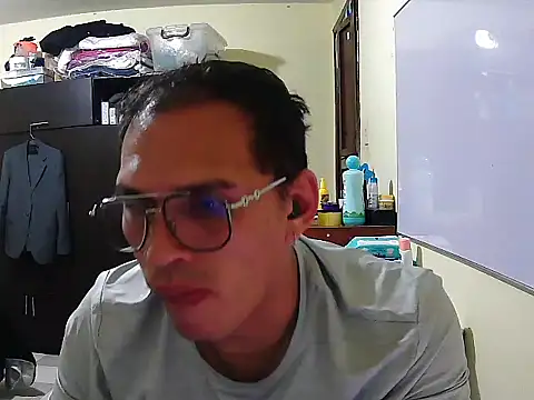 DOBLEWYOSK69G online show from 09-11-25, 05:18