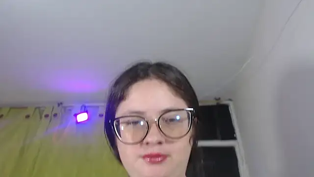 Snapshot of KrystalAdams chatting on 06-06-26, 01:49 KrystalAdams online show from 06-06-26, 01:49