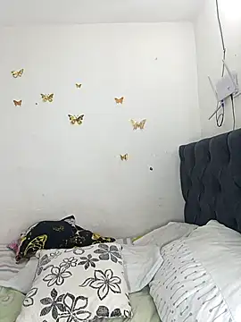 Snapshot of Ana-victoria chatting on 04-30-26, 02:51 Ana-victoria online show from 04-30-26, 02:51