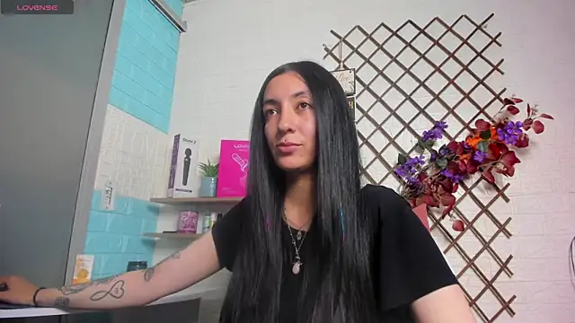 SALOME KORLAND online show from 06-27-26, 07:30