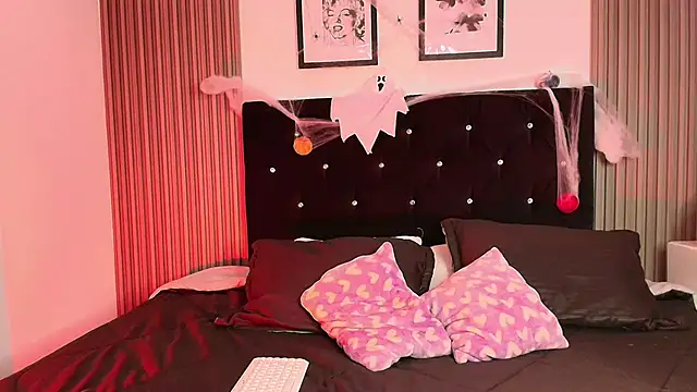 ashlycarteer online show from 10-27-25, 06:56