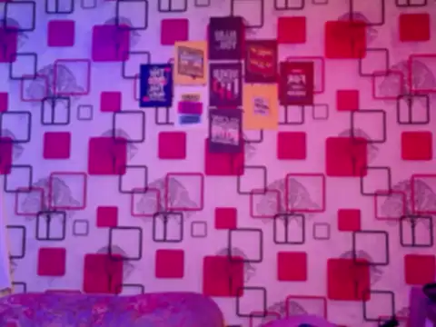 Snapshot of ChiseledCharm chatting on 12-21-25, 06:59 ChiseledCharm online show from 12-21-25, 06:59