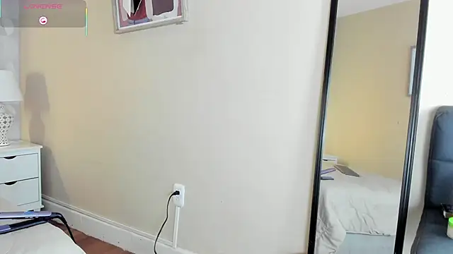Snapshot of isabella_milf_ chatting on 10-14-25, 07:03 isabella milf online show from 10-14-25, 07:03