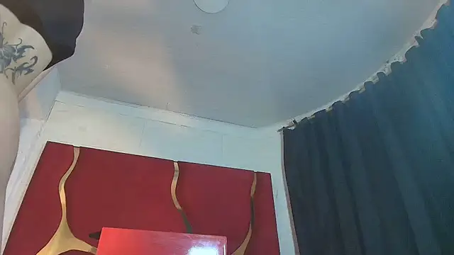 chaniesmith69x online show from 04-14-26, 05:02