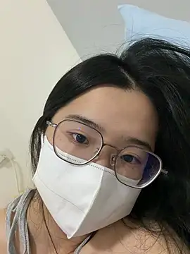 LHeart online show from 04-15-26, 02:35