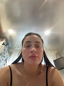 Snapshot of Soft_Pleasure chatting on 05-17-26, 04:58 Soft Pleasure online show from 05-17-26, 04:58