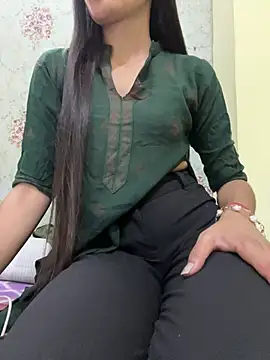 Snapshot of sneha_88 chatting on 06-20-26, 11:24 sneha 88 online show from 06-20-26, 11:24