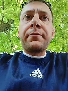 Snapshot of Alessio1987 chatting on 05-21-26, 09:38 Alessio1987 online show from 05-21-26, 09:38