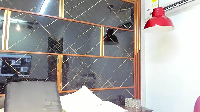 HannyThompson online show from 02-12-26, 12:44