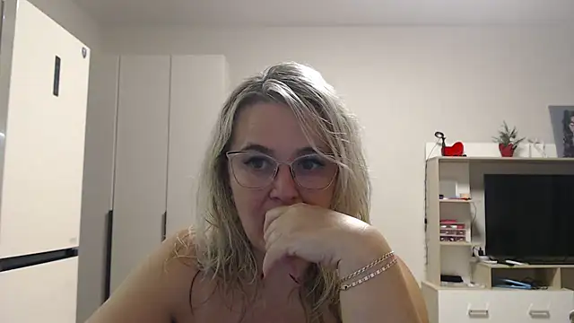 EleanoraDream online show from 02-28-26, 06:31