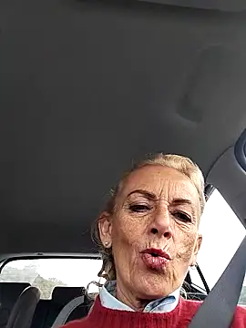 clarabell4 online show from 12-04-25, 07:50