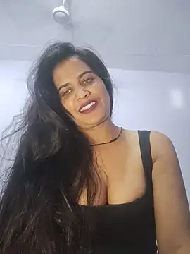 cute radhikaa online show from 06-12-26, 11:09