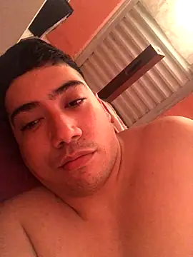Snapshot of Paulo199117 chatting on 10-26-25, 03:40 Paulo199117 online show from 10-26-25, 03:40
