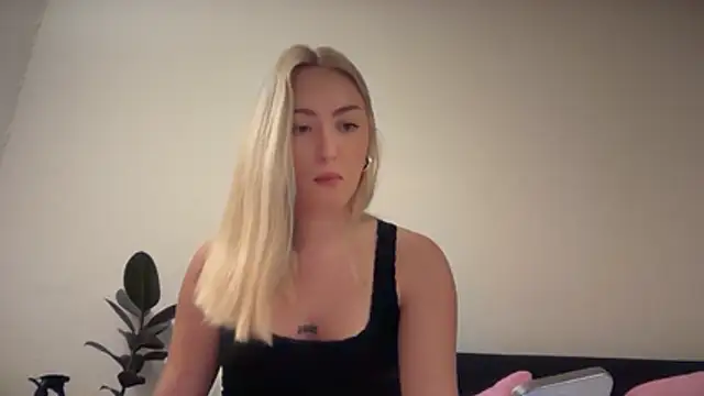 Kitty Swetty online show from 01-06-26, 08:56