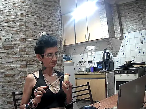 lacoloyelpela25 online show from 03-10-26, 05:51