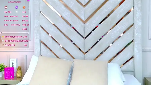 Agatha-Adams online show from 10-06-25, 02:36