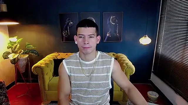 Snapshot of ethan_rodgers chatting on 10-02-25, 07:32 ethan rodgers online show from 10-02-25, 07:32