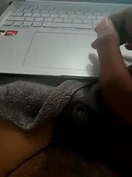 Snapshot of Cutiee_ammu chatting on 11-12-25, 12:22 Cutiee ammu online show from 11-12-25, 12:22