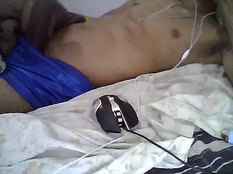 Snapshot of malvadinho69134 chatting on 10-27-25, 04:27 malvadinho69134 online show from 10-27-25, 04:27