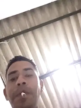 Snapshot of malvadinho69134 chatting on 12-14-25, 05:02 malvadinho69134 online show from 12-14-25, 05:02