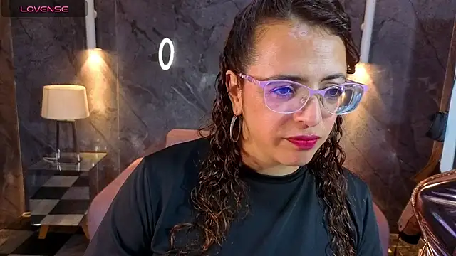  Evoni b online show from 10-26-25, 07:42