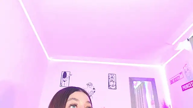 Snapshot of Anna_belly chatting on 05-21-26, 01:40 Anna belly online show from 05-21-26, 01:40