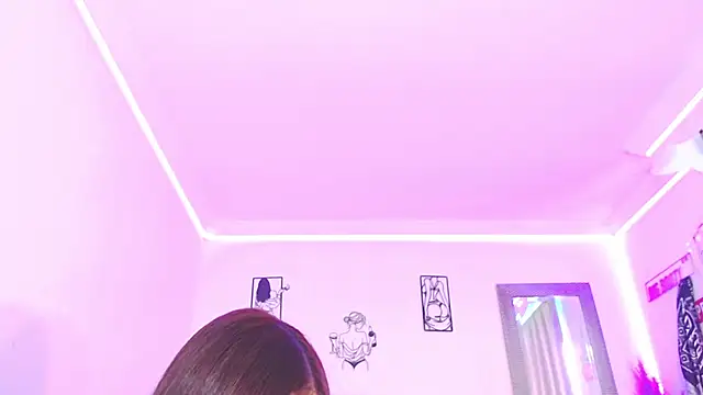 Snapshot of Anna_belly chatting on 06-15-26, 05:04 Anna belly online show from 06-15-26, 05:04