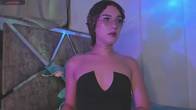 MarilynDupont online show from 11-06-25, 03:07