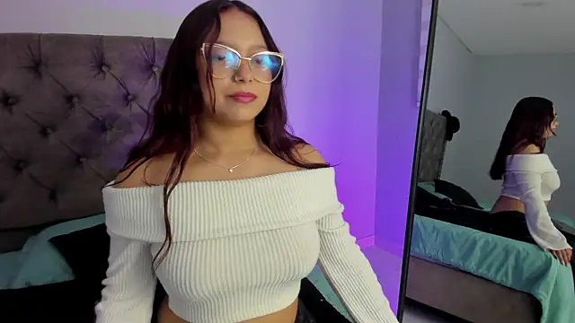 Snapshot of Missy_davis chatting on 10-10-25, 08:52 Missy davis online show from 10-10-25, 08:52