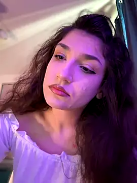 ScarletBloom  online show from 10-19-25, 11:55