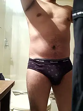 Snapshot of Mark97AE chatting on 01-11-26, 02:00 Mark97AE online show from 01-11-26, 02:00