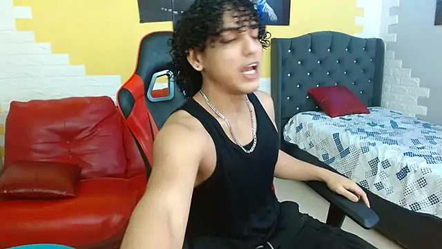 Xfire boy69 online show from 09-17-25, 04:19