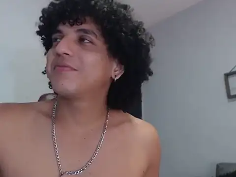 Xfire boy69 online show from 10-19-25, 02:29