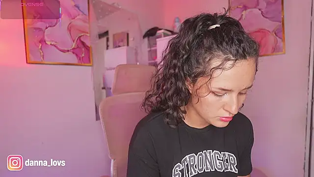 Dannaa Lovs online show from 11-13-25, 05:23