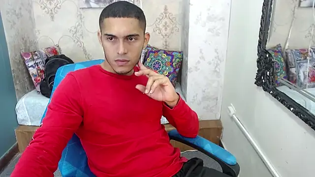 Snapshot of Derek_Storm_ chatting on 09-25-25, 02:48 Derek Storm  online show from 09-25-25, 02:48