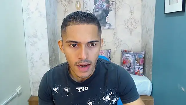 Snapshot of Derek_Storm_ chatting on 11-12-25, 12:16 Derek Storm online show from 11-12-25, 12:16