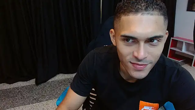 Snapshot of Derek_Storm_ chatting on 11-27-25, 11:56 Derek Storm online show from 11-27-25, 11:56