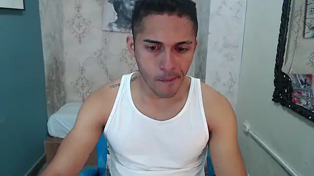 Snapshot of Derek_Storm_ chatting on 12-20-25, 11:50 Derek Storm online show from 12-20-25, 11:50