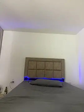 EmilyNoir1 online show from 12-17-25, 12:27