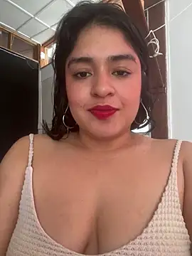 Snapshot of EmilyNoir1 chatting on 05-20-26, 06:47 EmilyNoir1 online show from 05-20-26, 06:47