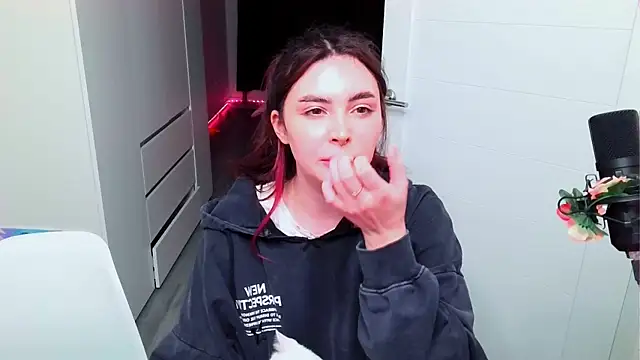 peachyness online show from 02-07-26, 07:06