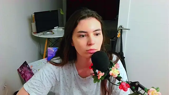 Snapshot of peachyness chatting on 06-30-26, 10:44 peachyness online show from 06-30-26, 10:44