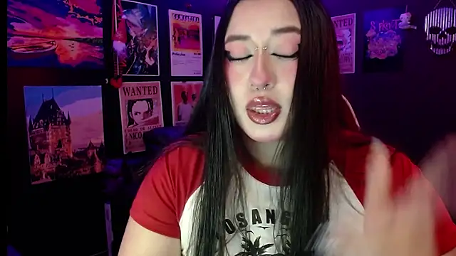 Snapshot of Ravendark_ chatting on 02-17-26, 06:36 Ravendark online show from 02-17-26, 06:36