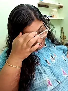 Snapshot of zara-mallus chatting on 09-26-25, 04:33 zara-mallus online show from 09-26-25, 04:33
