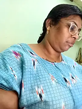 Snapshot of zara-mallus chatting on 09-27-25, 04:39 zara-mallus online show from 09-27-25, 04:39