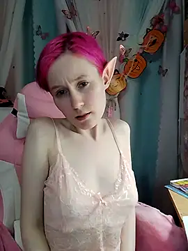 Fuzzy Unicorn online show from 10-30-25, 06:41